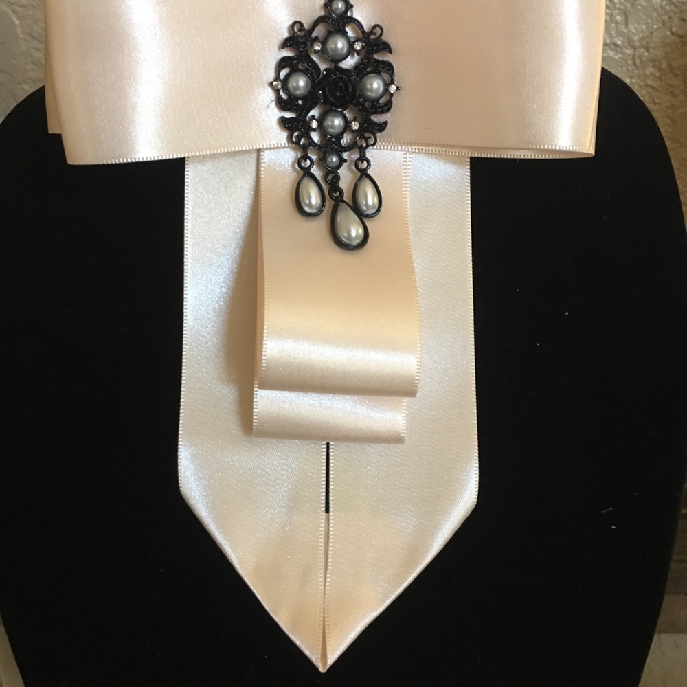 Brooch bows - Picture 8 of 8